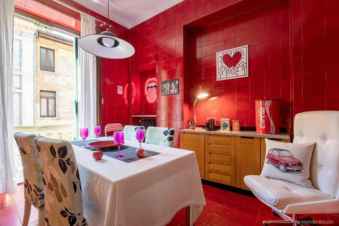Billie's Flat Red - Art & Design In Historic Centre *