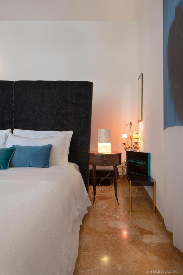 Billie's Flat Red - Art & Design In Historic Centre * Verona