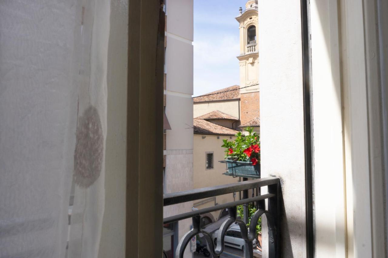Re Lear - 4 Bedrooms Apartment *