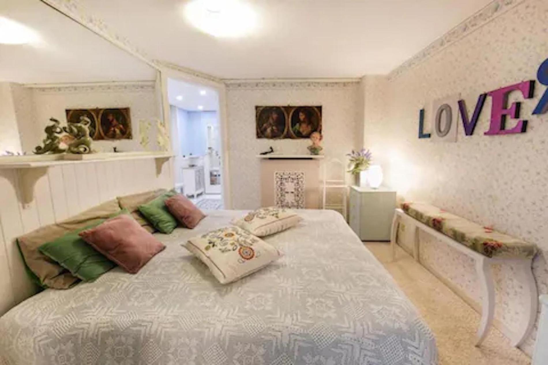 Villa Isidoro Ampio Parco ,Piscina Privata, Arte E Giochi , Fitness Pousada *