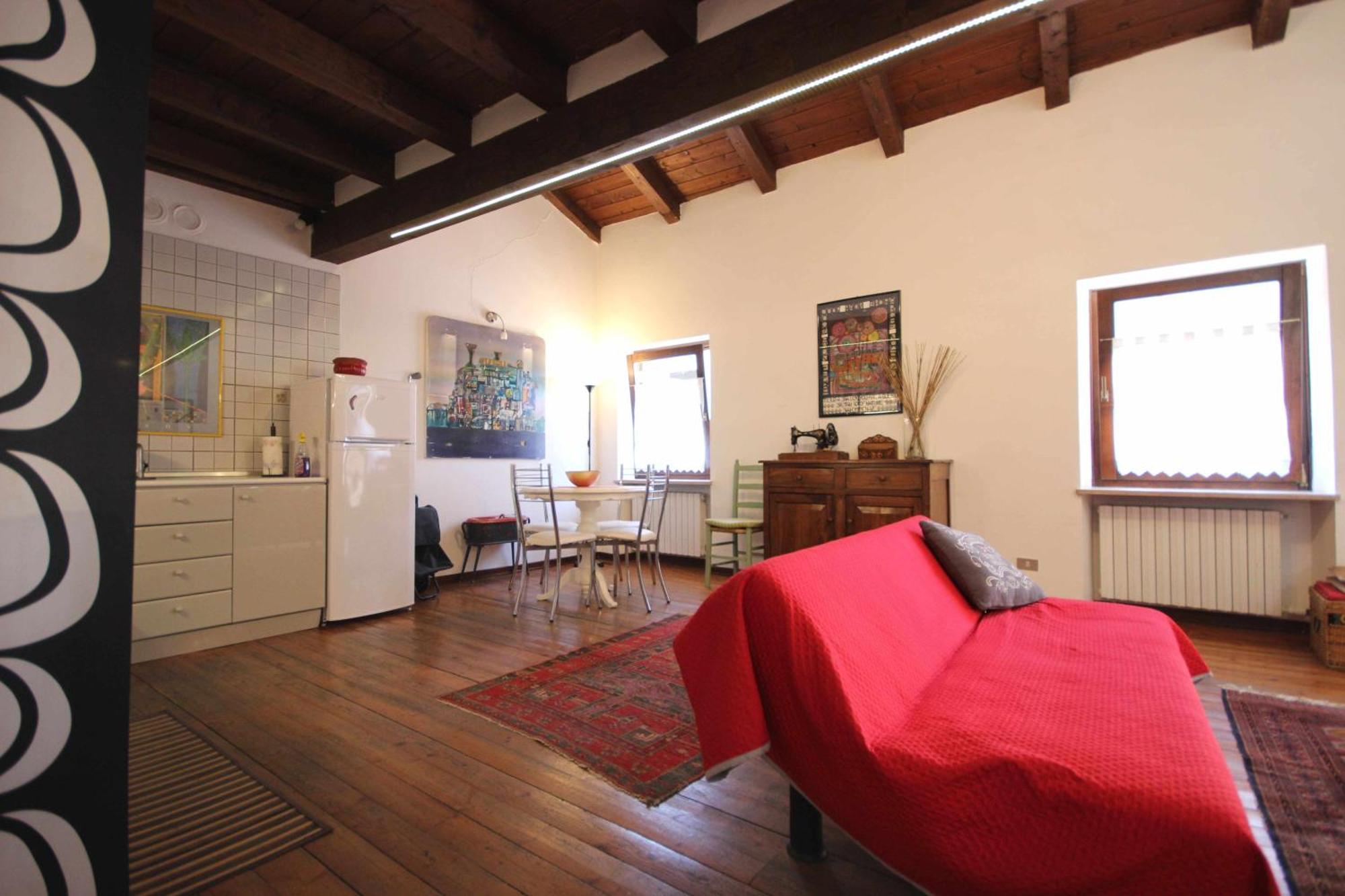 Vr Holiday Scale Qb Apartment