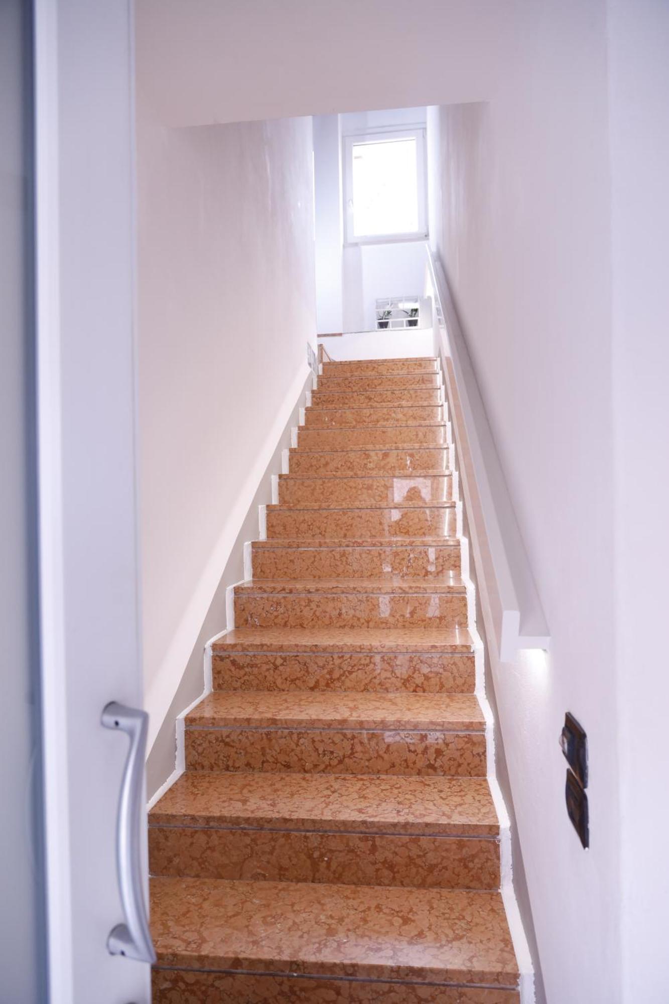 Amira Fiera Apartment *