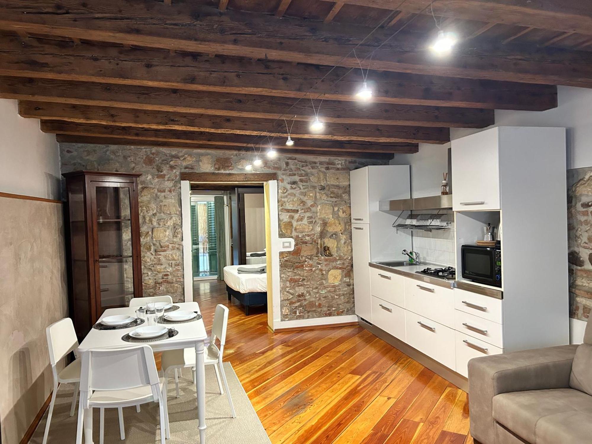 Vicolo Cavalletto Apartment *