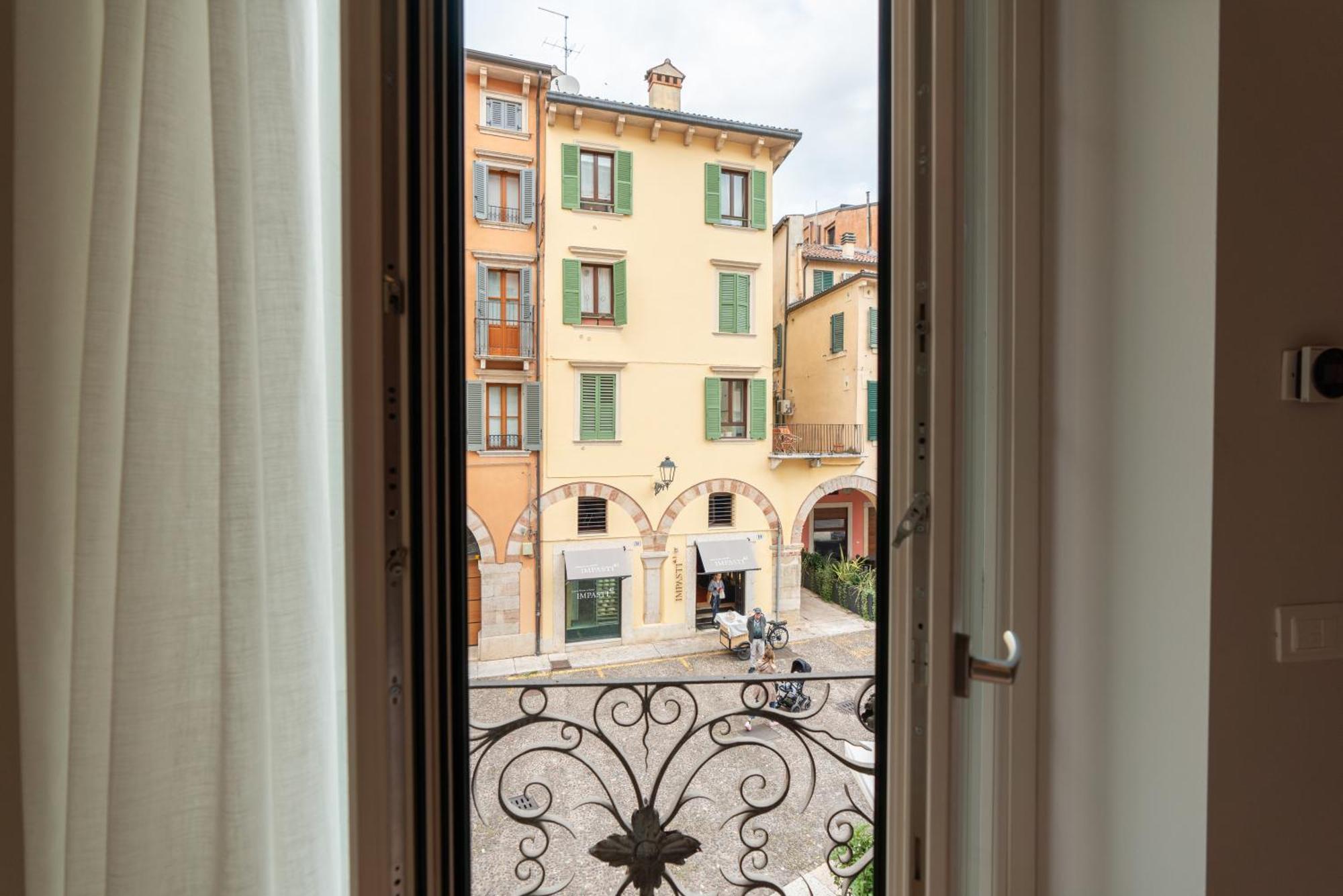 Guest house Palazzo Biasini By Postcardsfrom *
