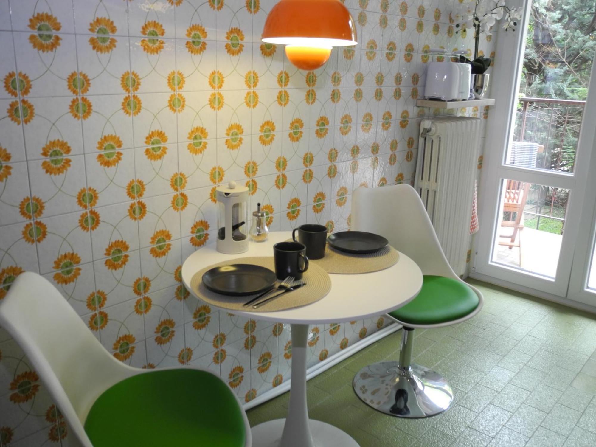 Apartment Vintage, Close To Trade Fair, Hospital And Centre