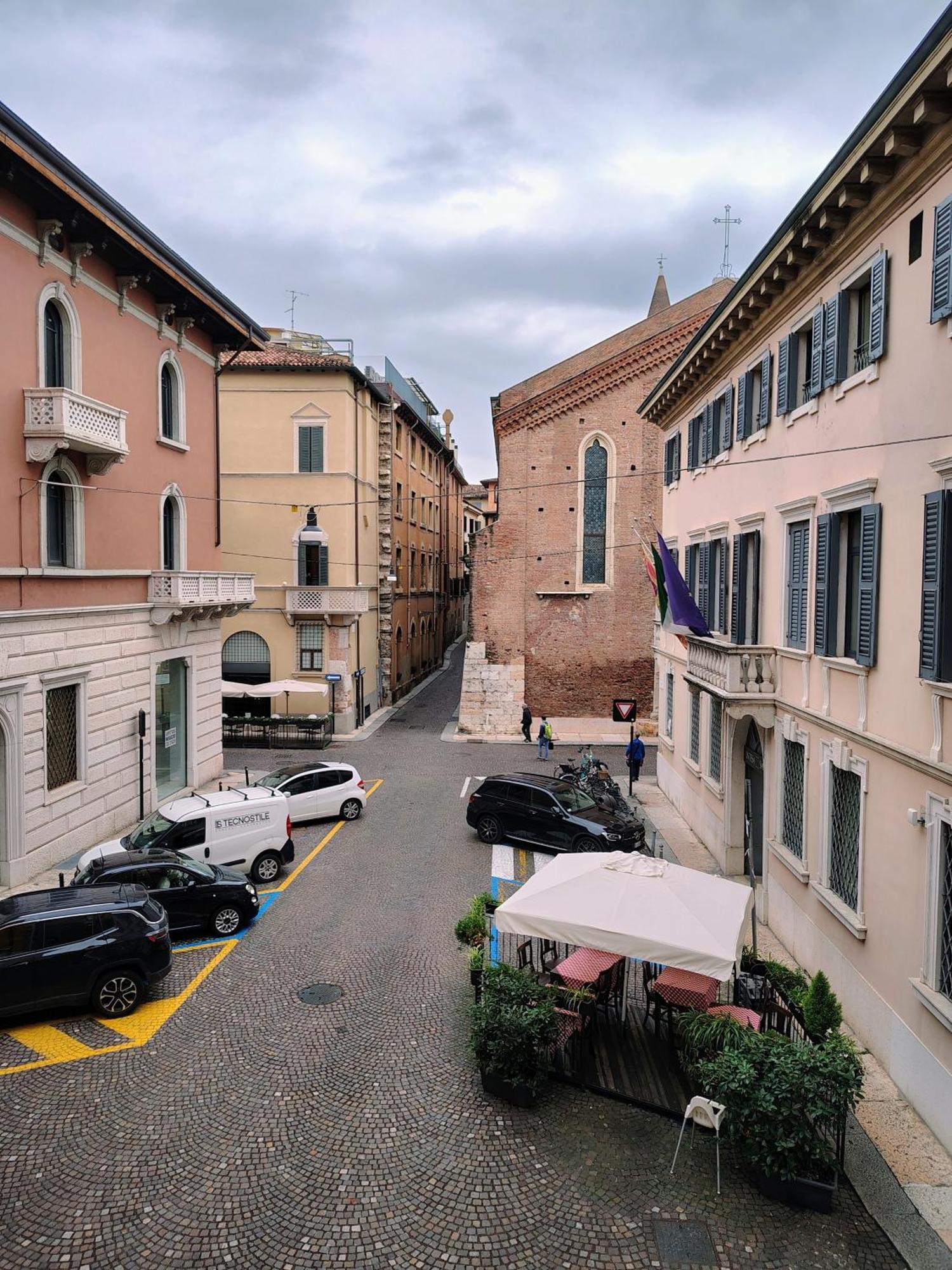 Italianflat - Rentroom Old Town - 200mt To Arena Guest house 3*