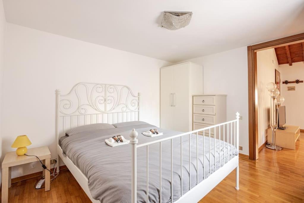 Apartment Luxury Attico - 5 Min Piazza Delle Erbe Verona