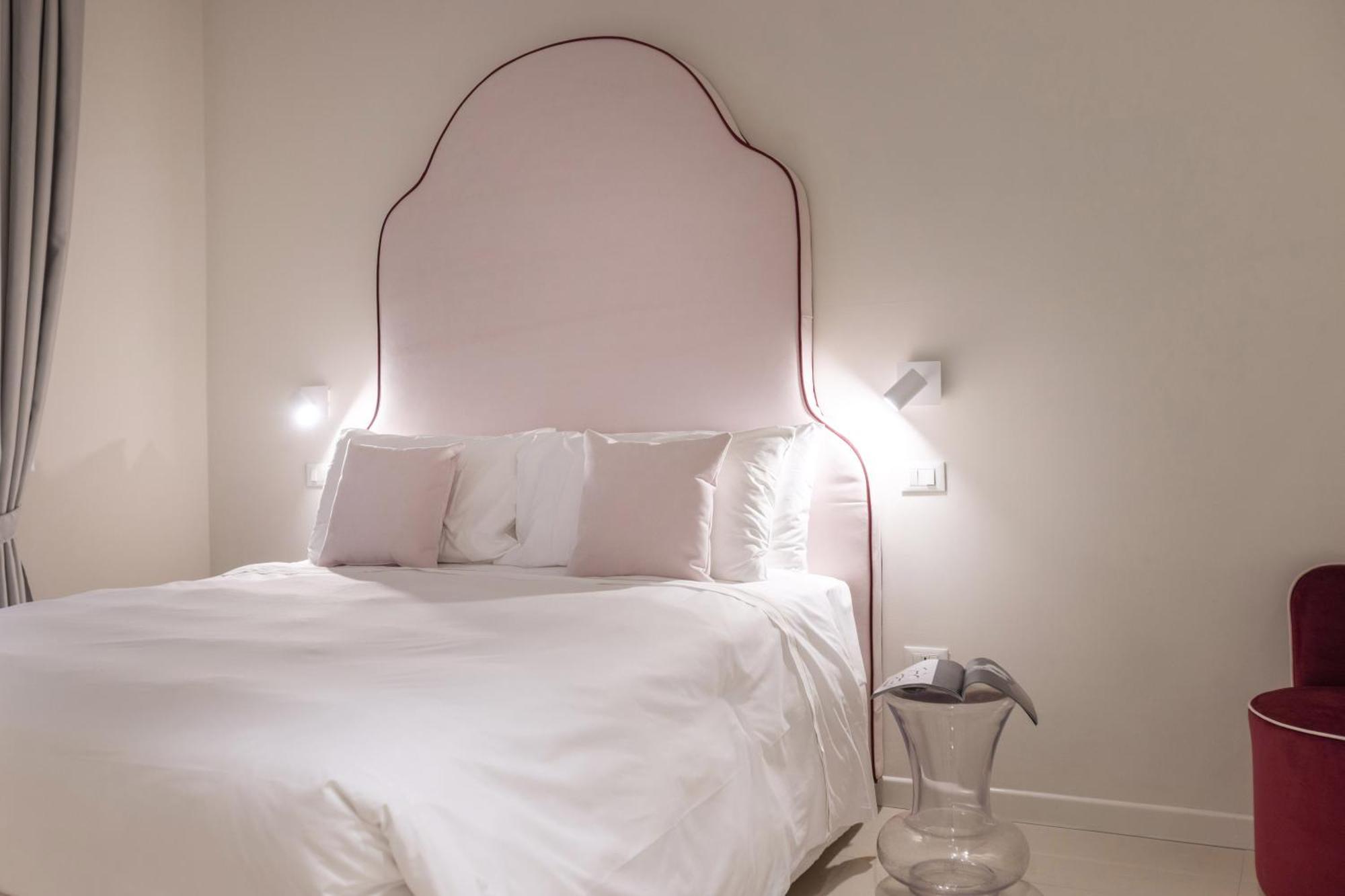 Opera Relais De Charme - Khách sạn hẻo lánh 2*