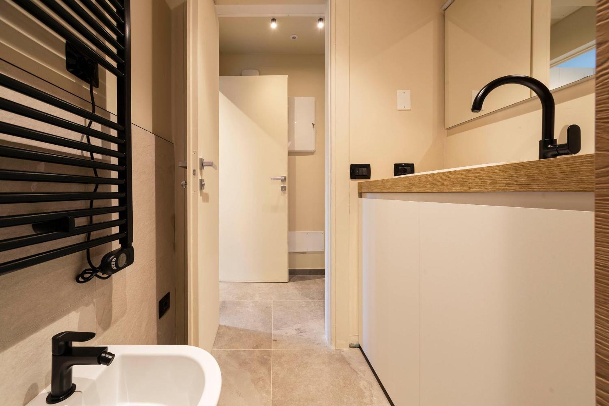 Guest house Italianflat - Verona's River, Free Parking For Car & Bike, Nature, Relax