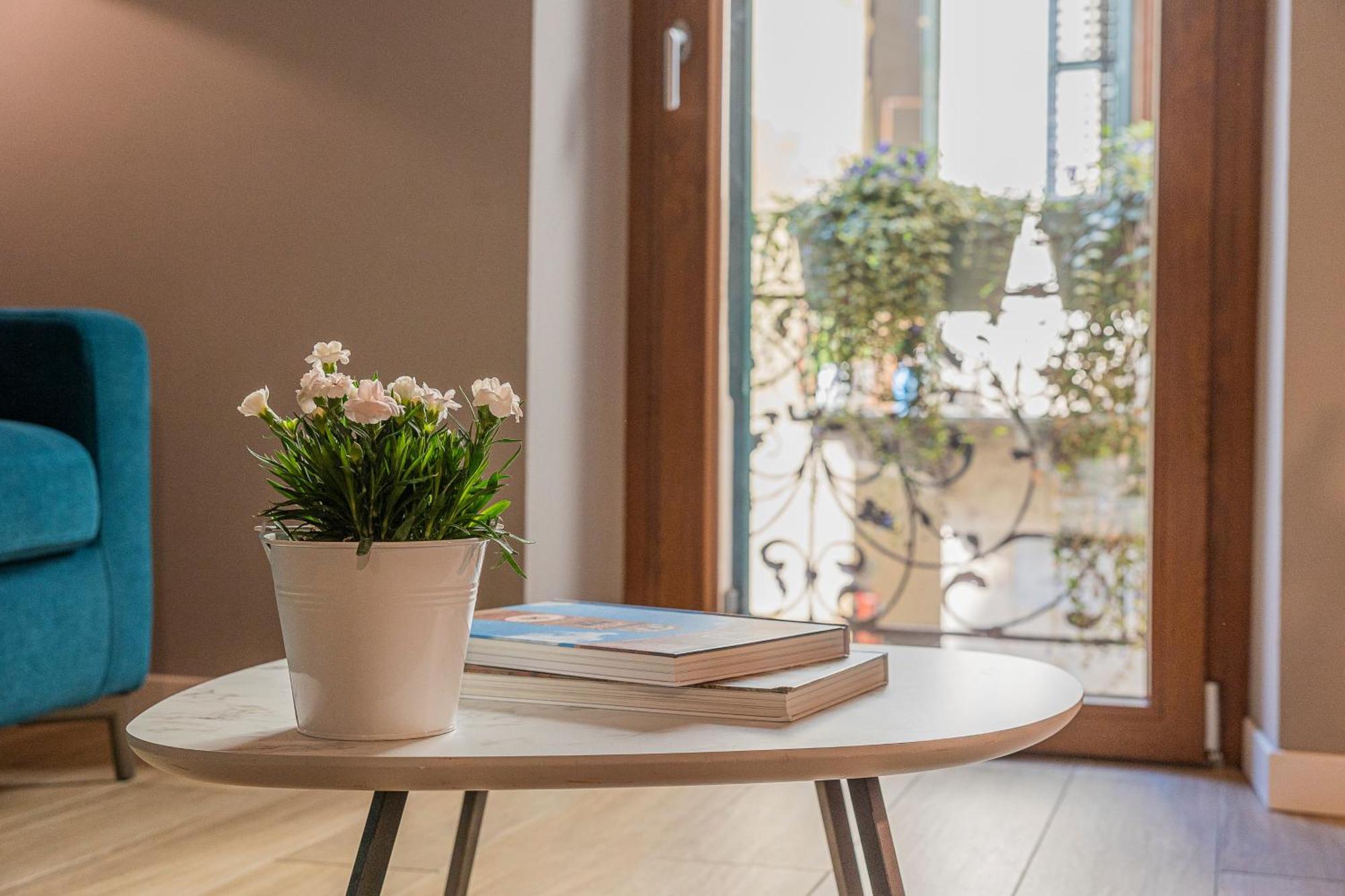 Apartment Domus Largo Pescheria Verona