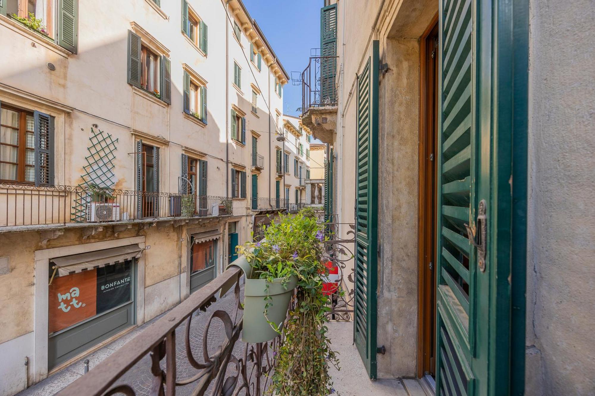Apartment Domus Largo Pescheria *