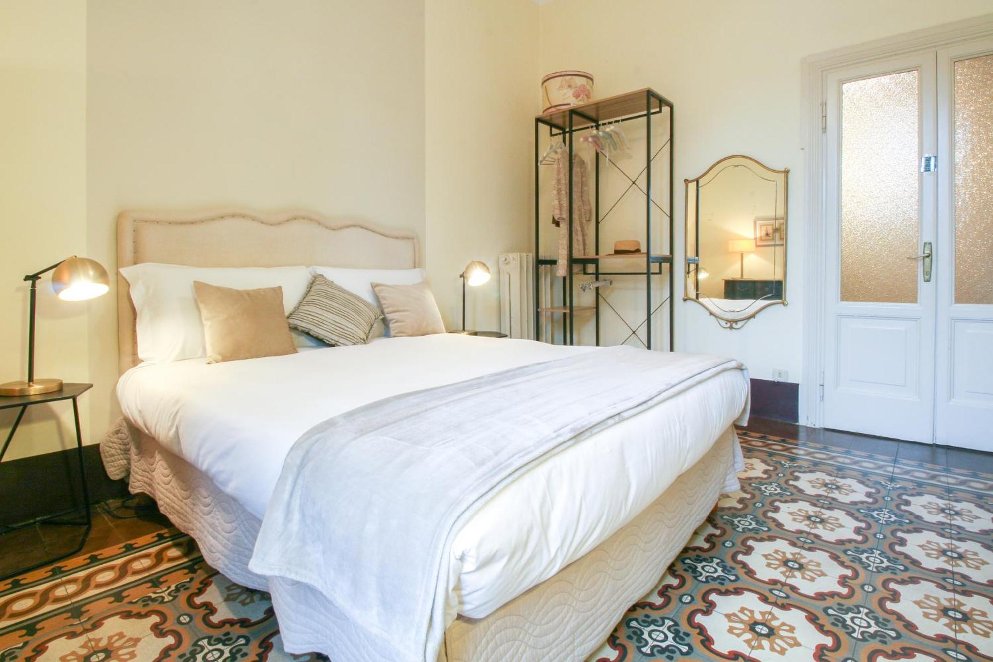 Le Flaneur - Vintage 3*