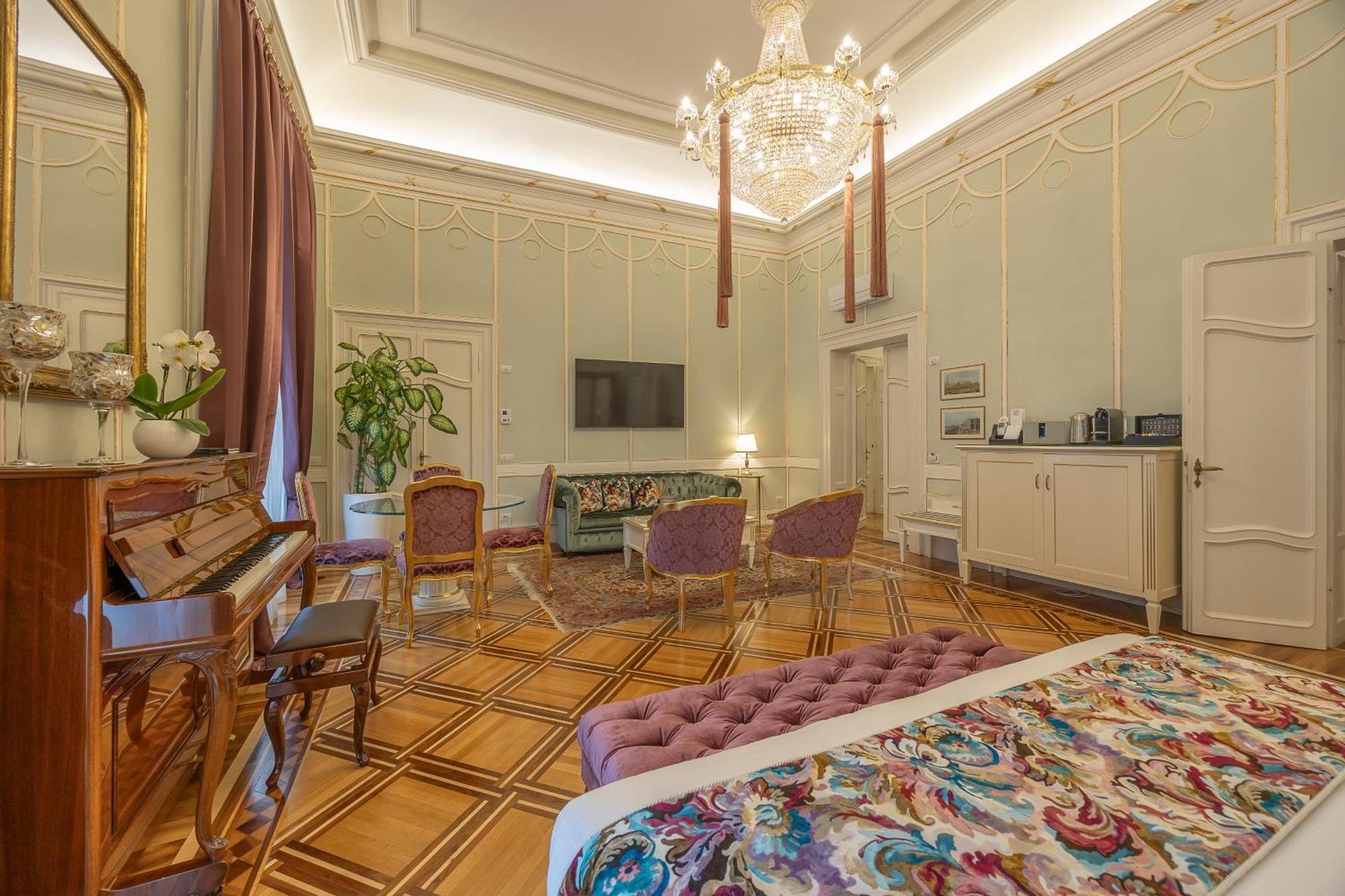 Guest house Palazzo Monga Boutique Guesthouse 4*