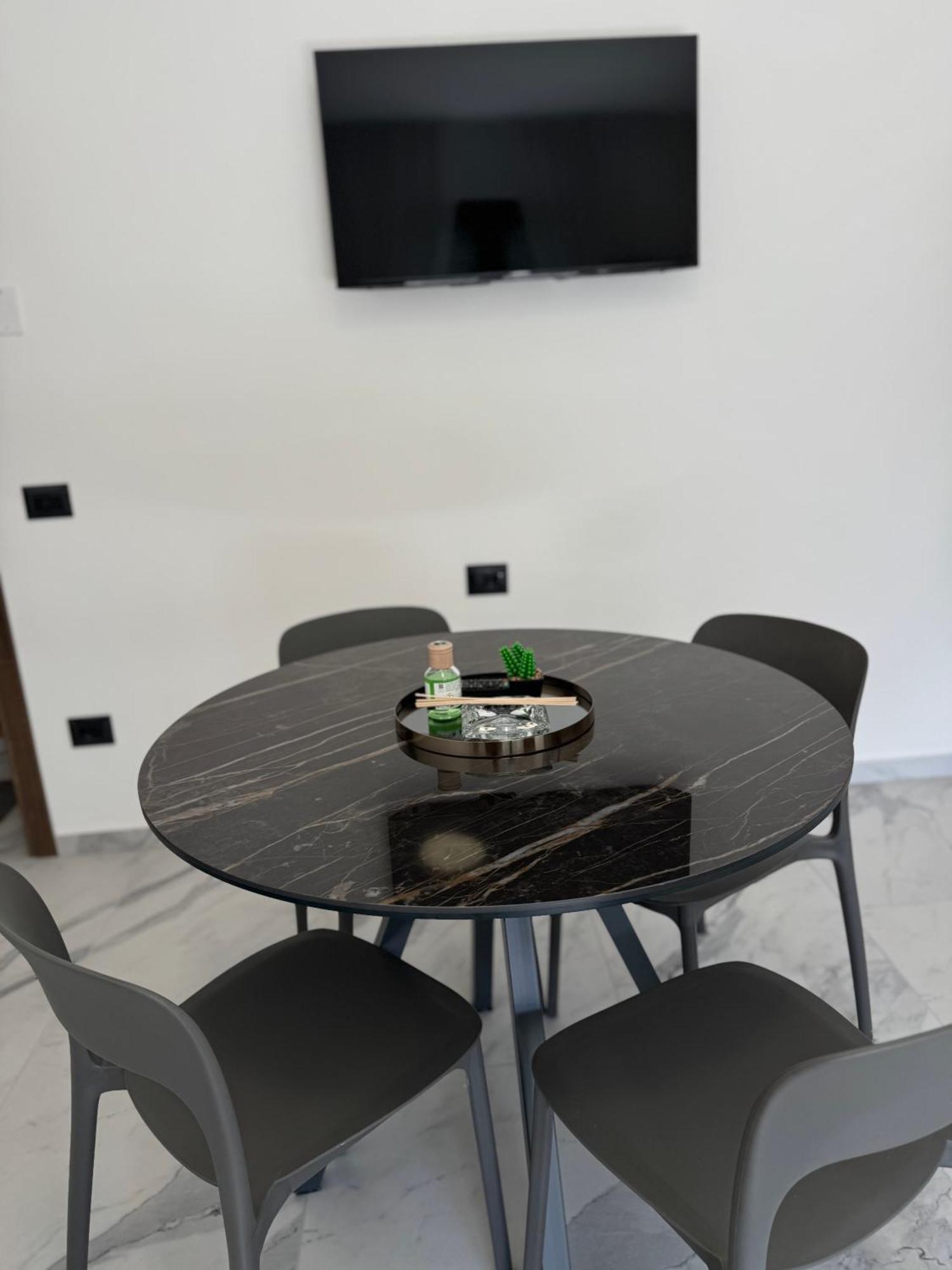 Fiore Di Pietra Apartment
