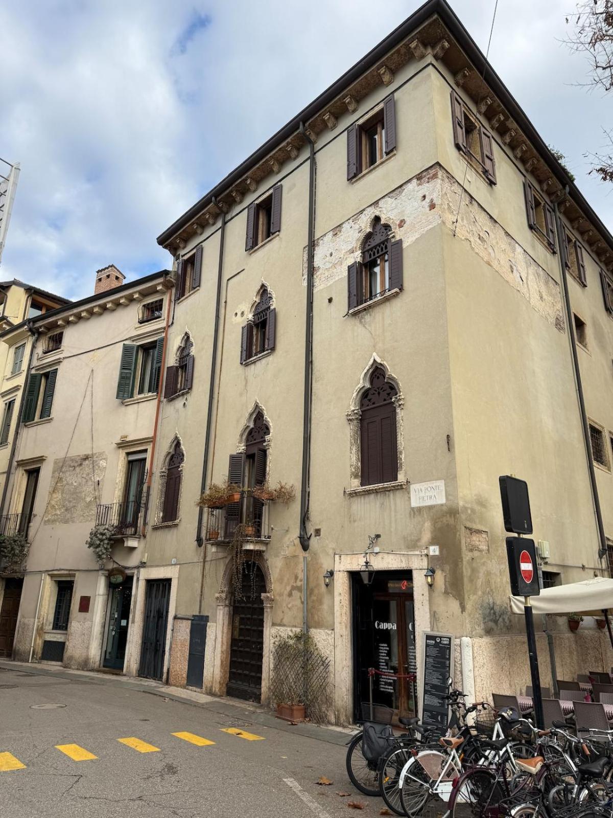 Ponte Pietra Centro Appartamento
