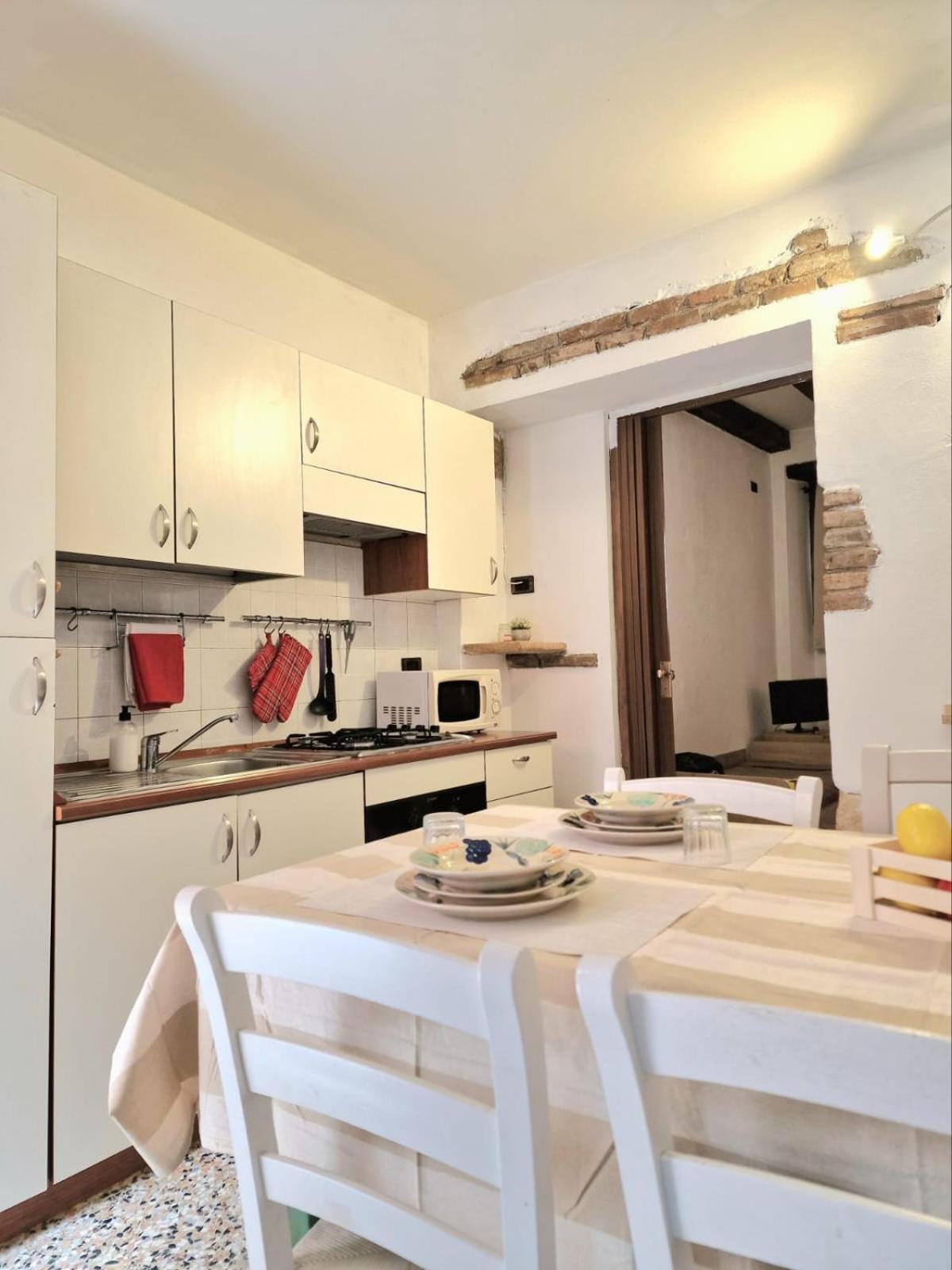 Holidhome - Dimora Castelvecchio Ai Salvi - Storico Nel Cuore Di Căn hộ *