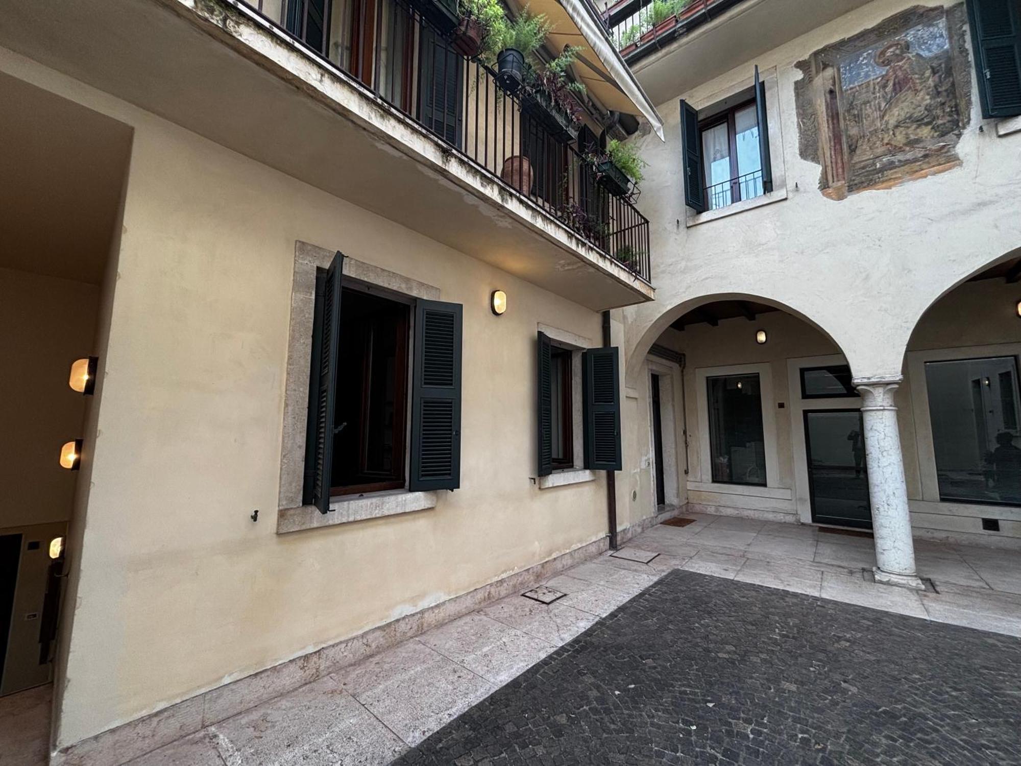 Anastasia - Piazza Erbe Center Verona