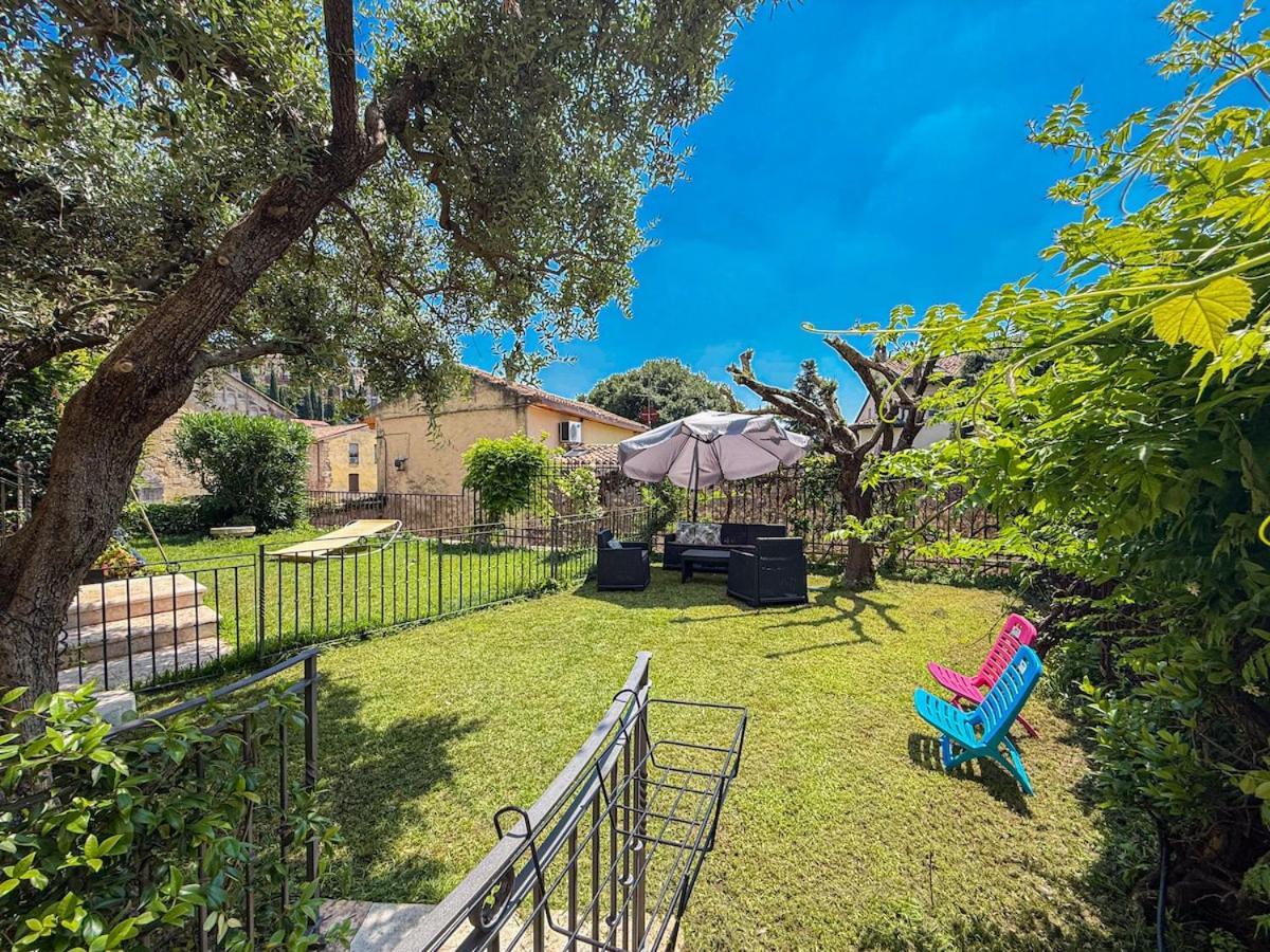 Apartment At Ponte Pietra With Garden And Parking *