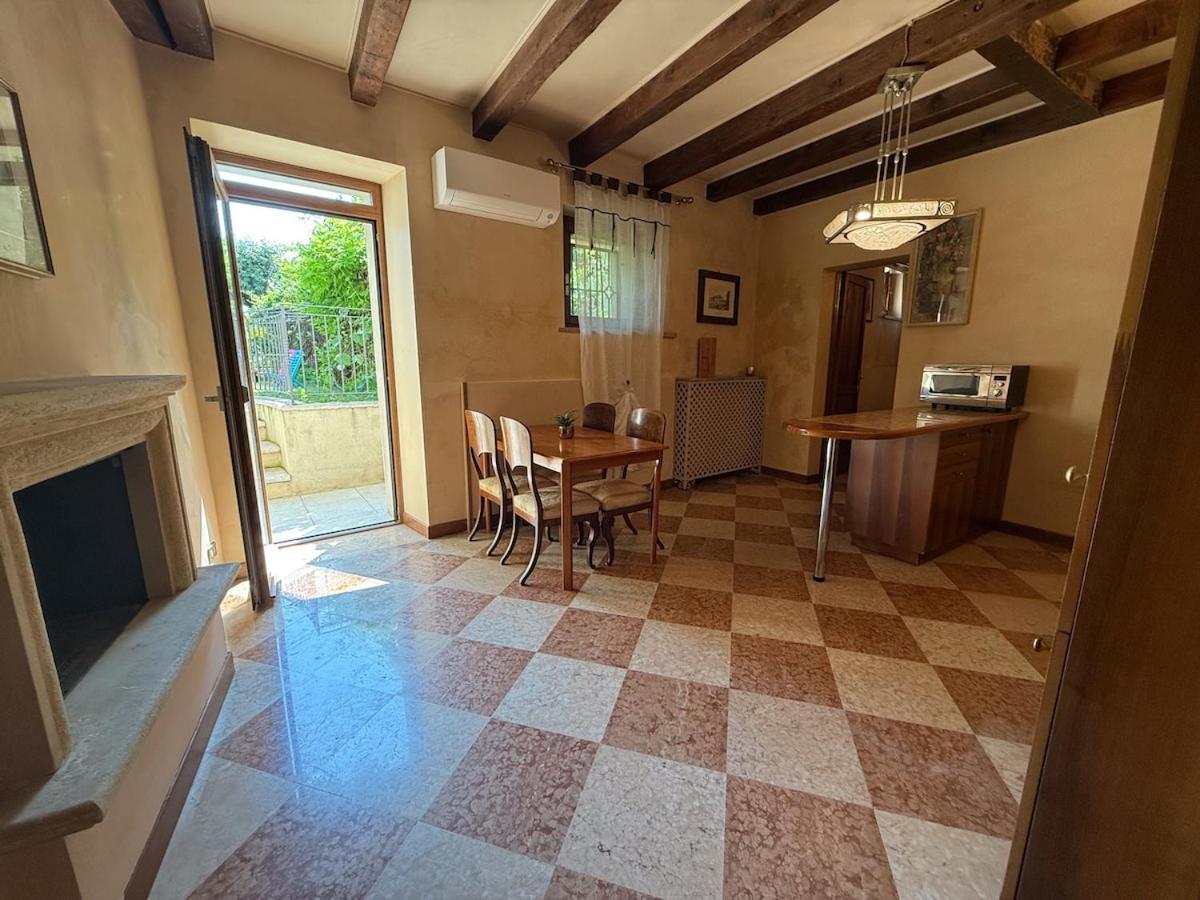 At Ponte Pietra With Garden And Parking Apartment *