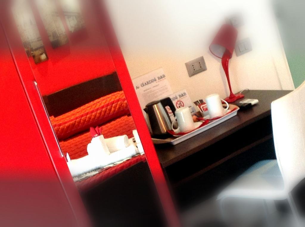 Guest house Ai Giardini -vicino Ospedale Borgo Trento E Centro Storico 2*