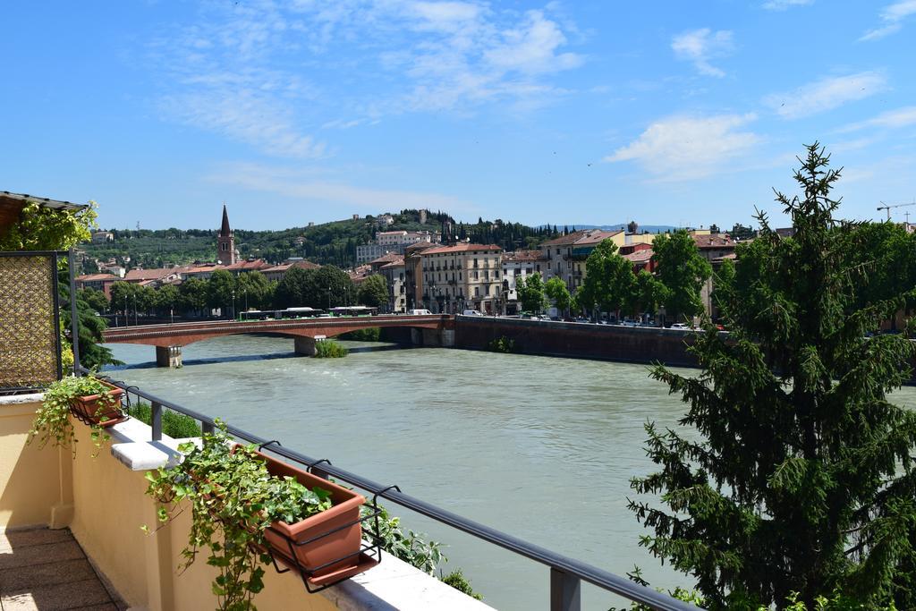 La Terrazza Sul Fiume Apartment