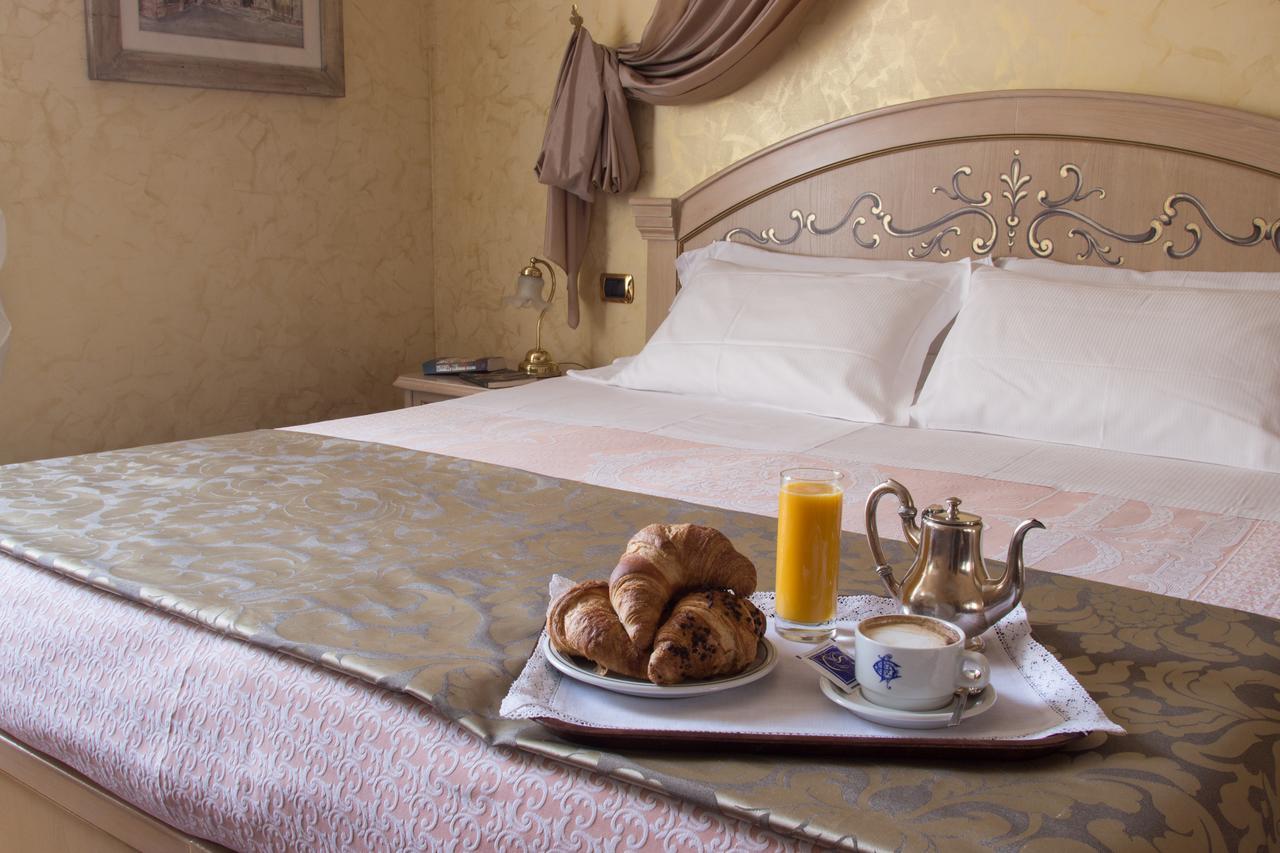 Colomba D'oro Hotel