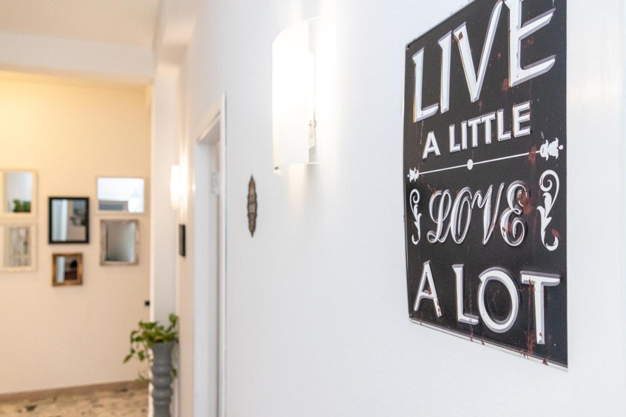 Guest house Attico Di Luna 2*