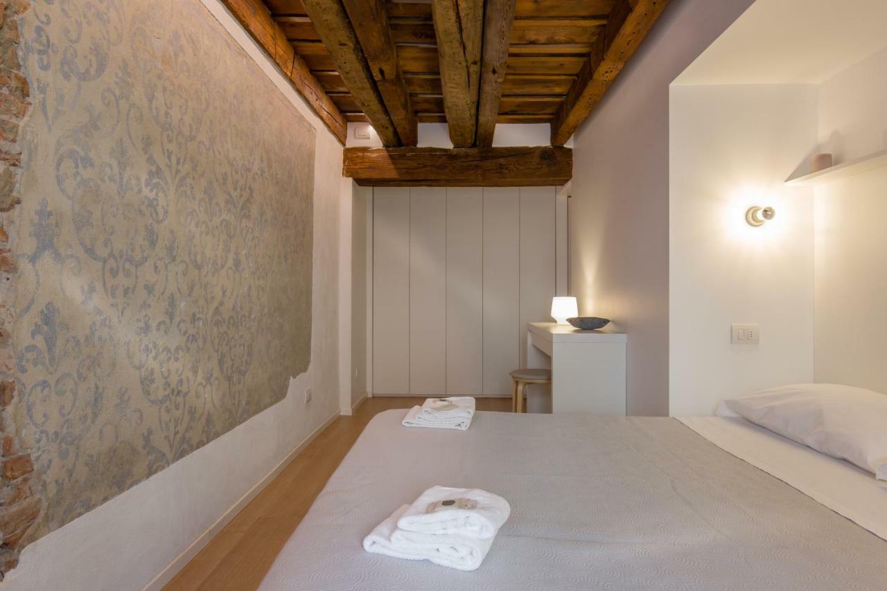 Affresco Apartment *