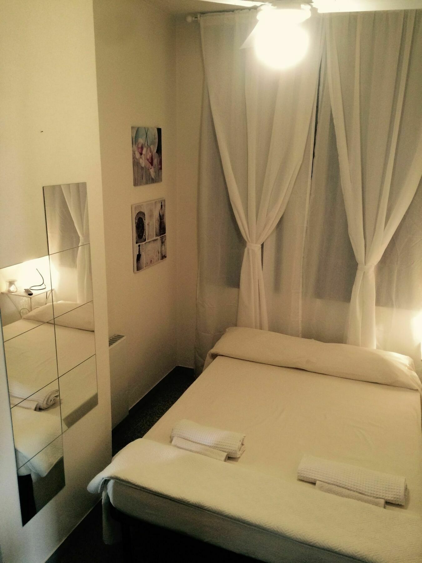 Happiness - Center Bed & Breakfast