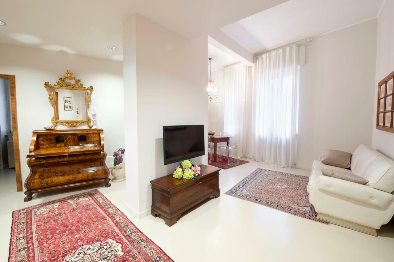 Bureau Apartment