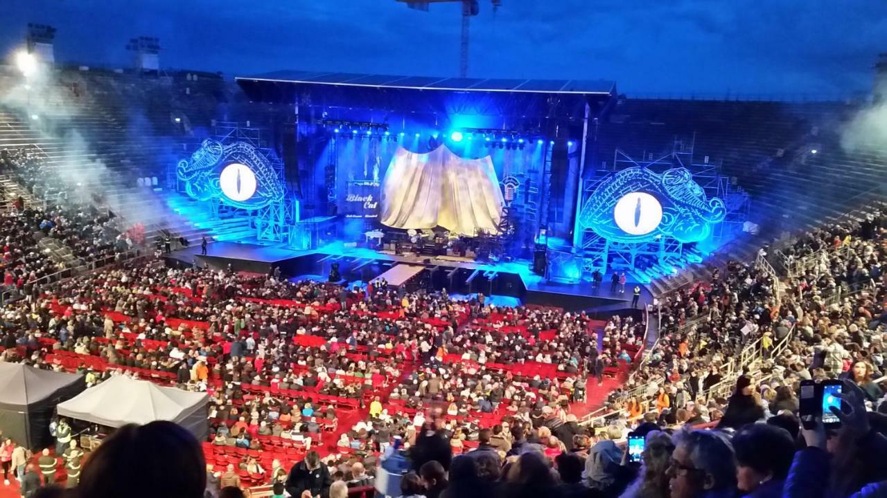 Huoneisto Bilocale Via Imola 4