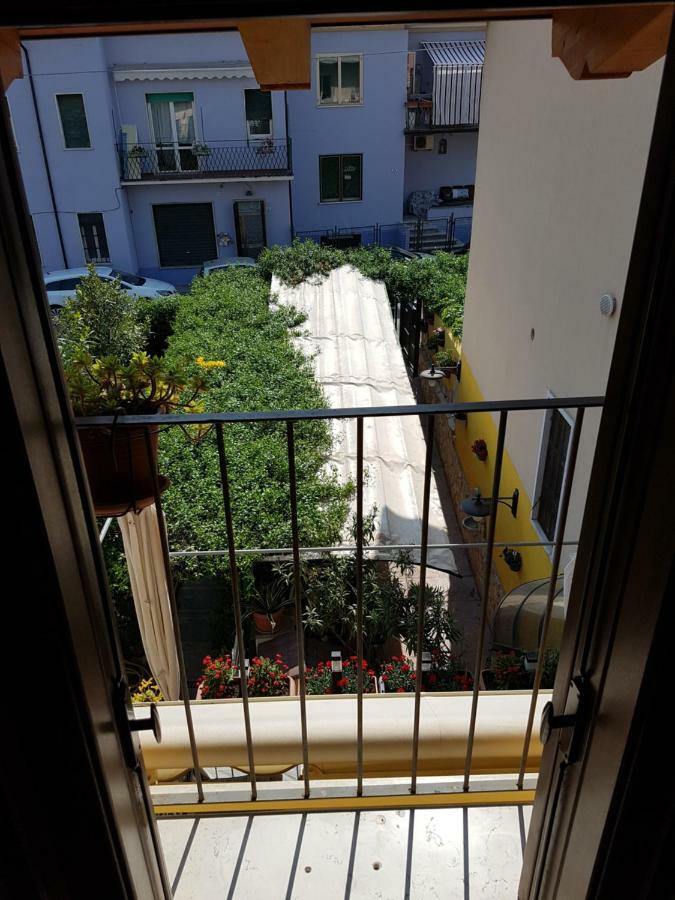 Nhà khách Dora Baltea Monolocale Primo Piano Mansarda Secondo Piano Verona