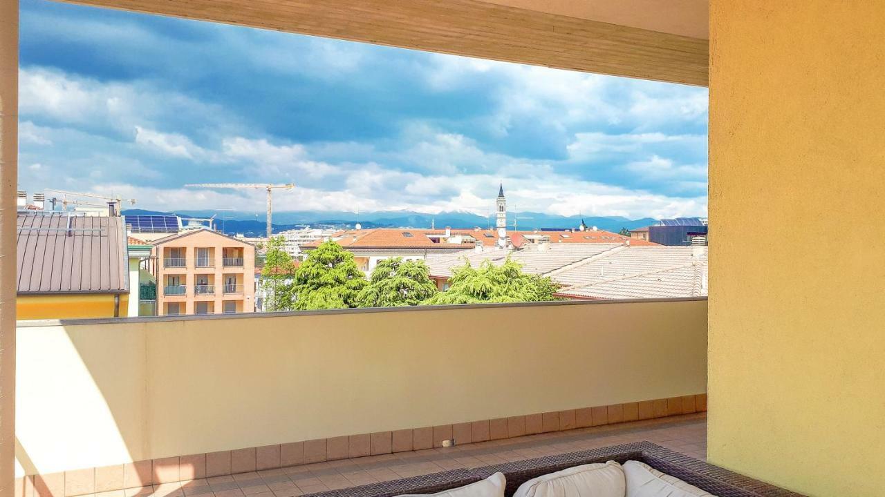 Attico Fiera Apartment