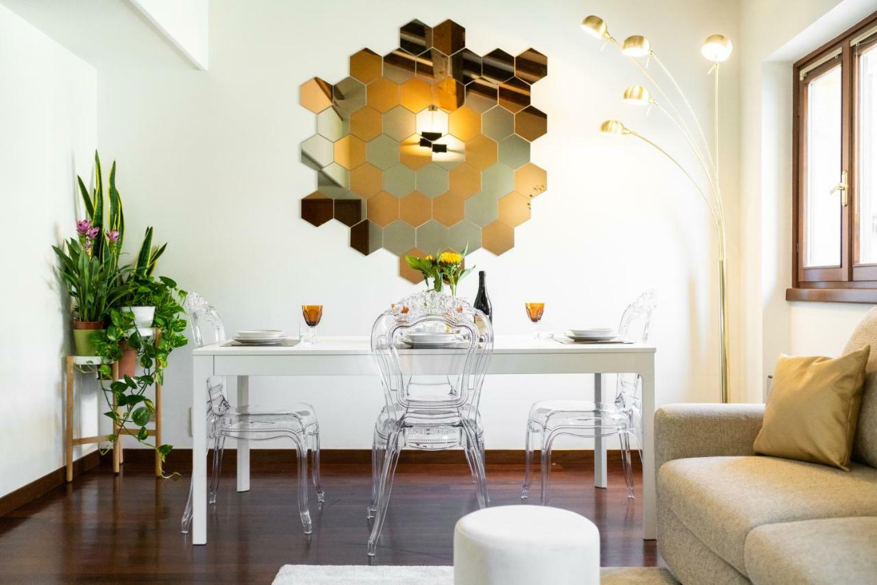 Domus - Magnifiche Residenze San Fermo Apartment *