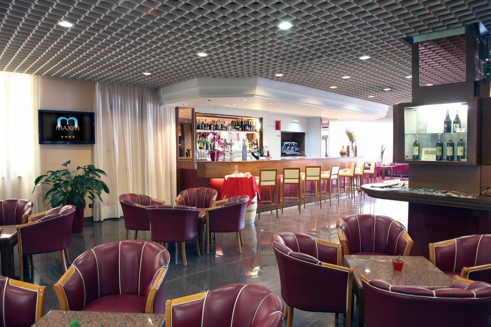 Maxim Hotel