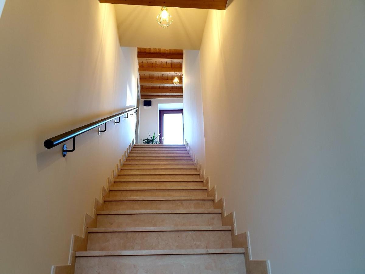 Dimora Rosso San Zeno - Wifi Veloce E Adatto Per Famiglie