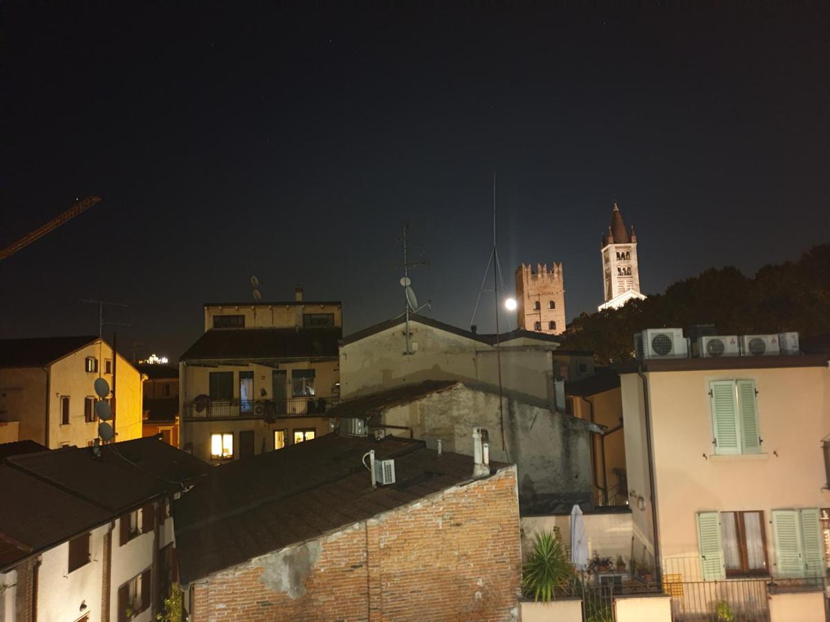 Dimora Rosso San Zeno - Wifi Veloce E Adatto Per Famiglie Verona