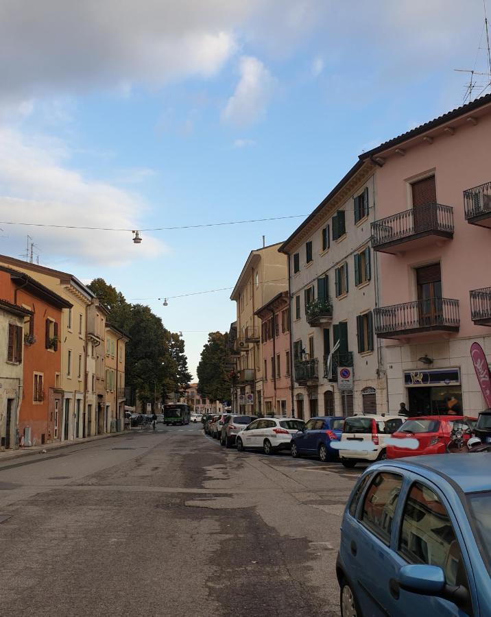 Dimora Rosso San Zeno - Wifi Veloce E Adatto Per Famiglie