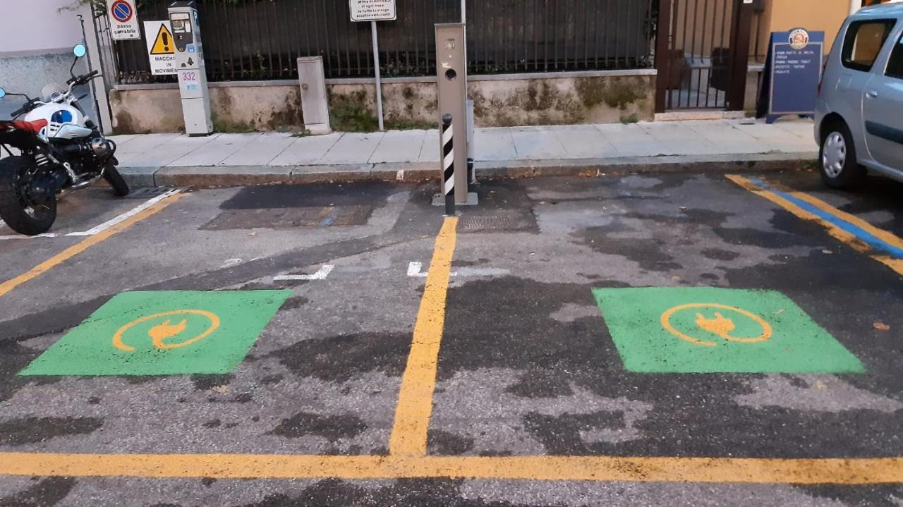 Dimora Rosso San Zeno - Wifi Veloce E Adatto Per Famiglie Verona