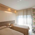 Urban Life Flat