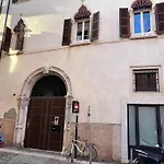 Ad Verona Flat