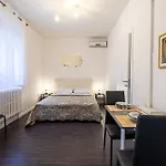 Ambra City House - Ingresso Diretto, Parcheggio Libero E Wi-Fi