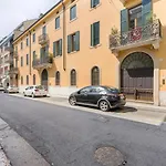 Manin Grand House