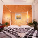 Like Romeo Suites