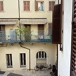 Ad Verona Flat