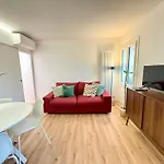 Central Elegant Apartment In Verona