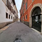 Holidhome - Dimora Castelvecchio Ai Salvi - Soggiorno Storico Nel Cuore Di Verona