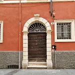 Holidhome - Dimora Castelvecchio Ai Salvi - Soggiorno Storico Nel Cuore Di Verona