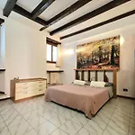 Holidhome - Dimora Castelvecchio Ai Salvi - Soggiorno Storico Nel Cuore Di Verona