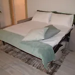 Verona White Lodge
